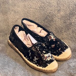 Adorable sequin shoes from Eram. Size 41 In flawless condition never used.